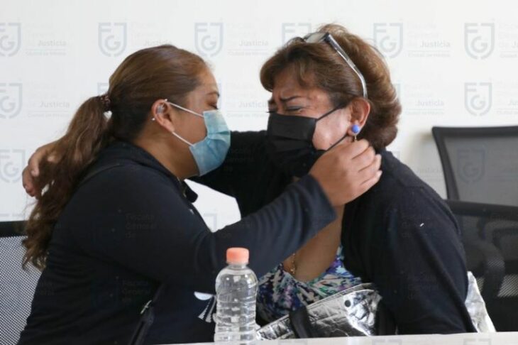 Madre e hija se reencuentran después de 27 años 