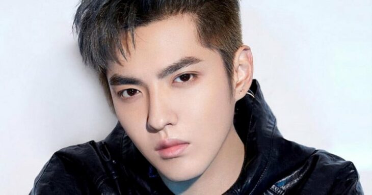 Kris Wu posing