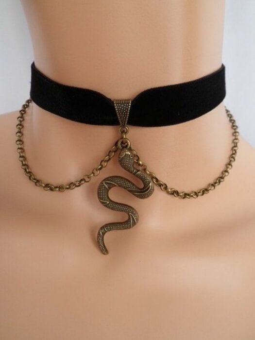Accesorios de serpiente que te harán lucir elegante y misteriosa