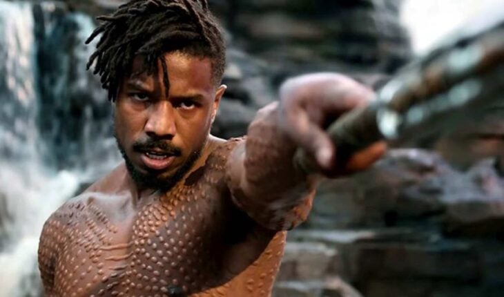 Escena de Killmonger, hijo del príncipe N'Jobu en su lucha contra T´Challa en la película de Black Panther 
