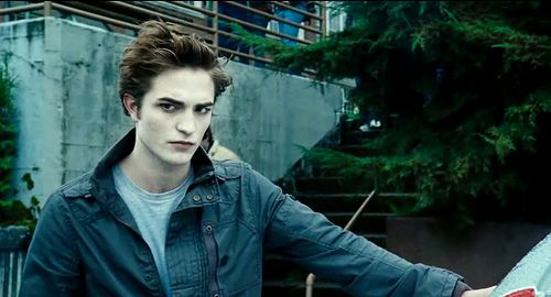 The sickest behaviors that Edward Cullen did and that we thought were romantic 