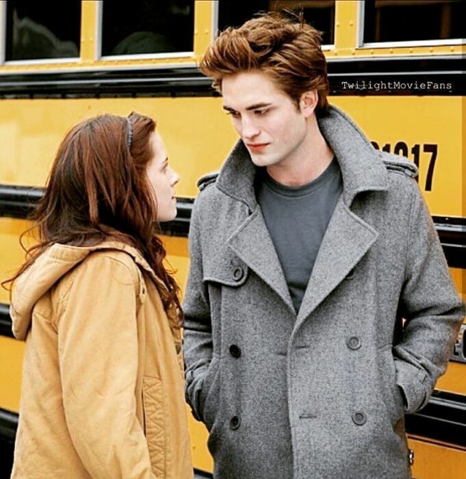 The sickest behaviors that Edward Cullen did and that we thought were romantic 