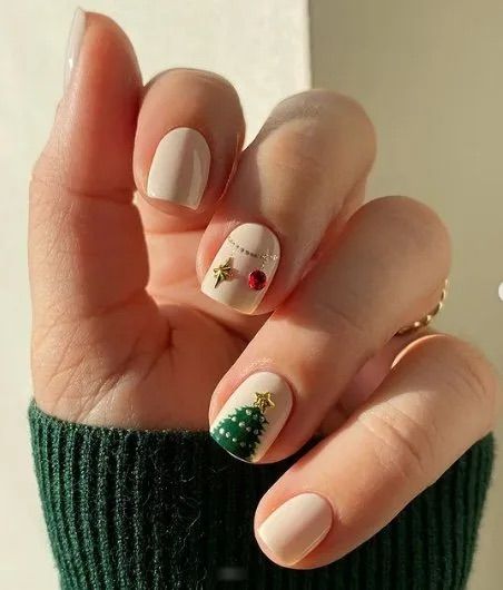 Manicura navideña con pedrería