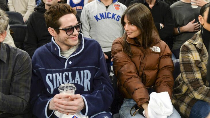 Foto de Pete Davidson y Emily Ratajkowski juntos en un partido de los Knicks en Nueva York 