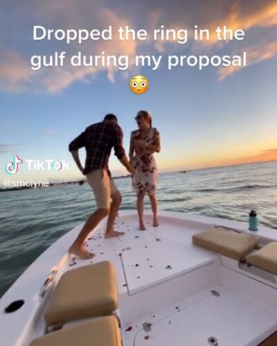 Hombre pide matrimonio en yate y se le cae el anillo al mar