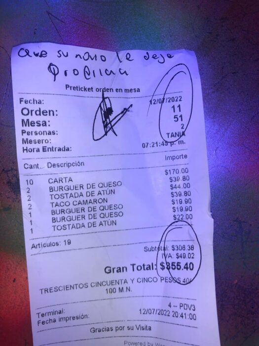 ticket de cuenta de restaurante