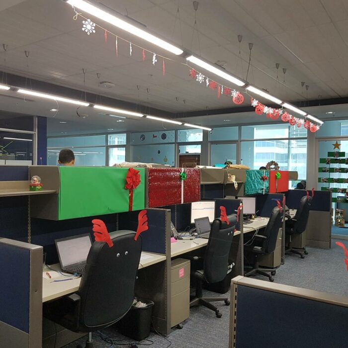 escritorios decorados como regalo para navidad