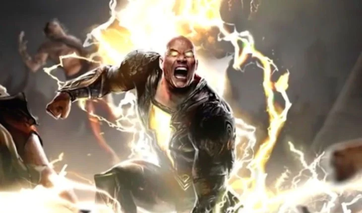 imagen del personaje de Black Adam esta furioso lanzando rayos porta un traje negro y sus ojos aparecen completamente blancos