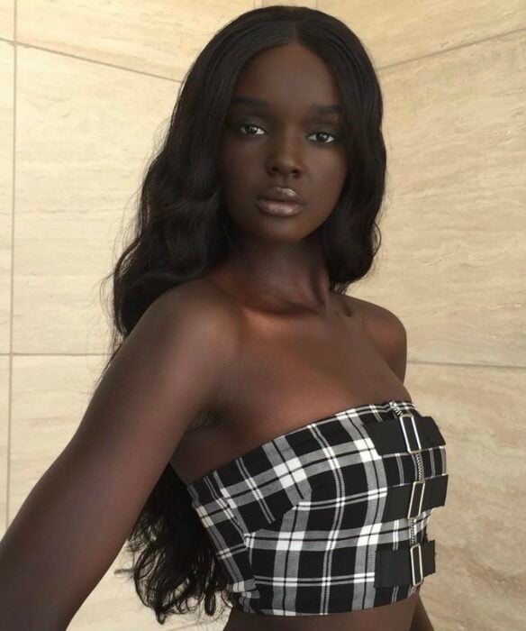 Duckie Thot modelo sudanesa barbie 