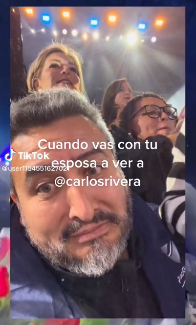 Hombre llevó a ver a su esposa a Carlos Rivera