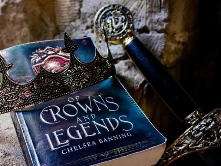 Libro de Chelsea Banning Of Crowns And Legends