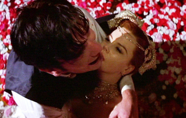 Moulin Rouge final scene