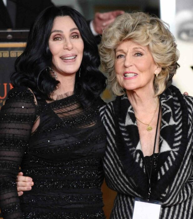 Cher junto a su madre Georgia Holt