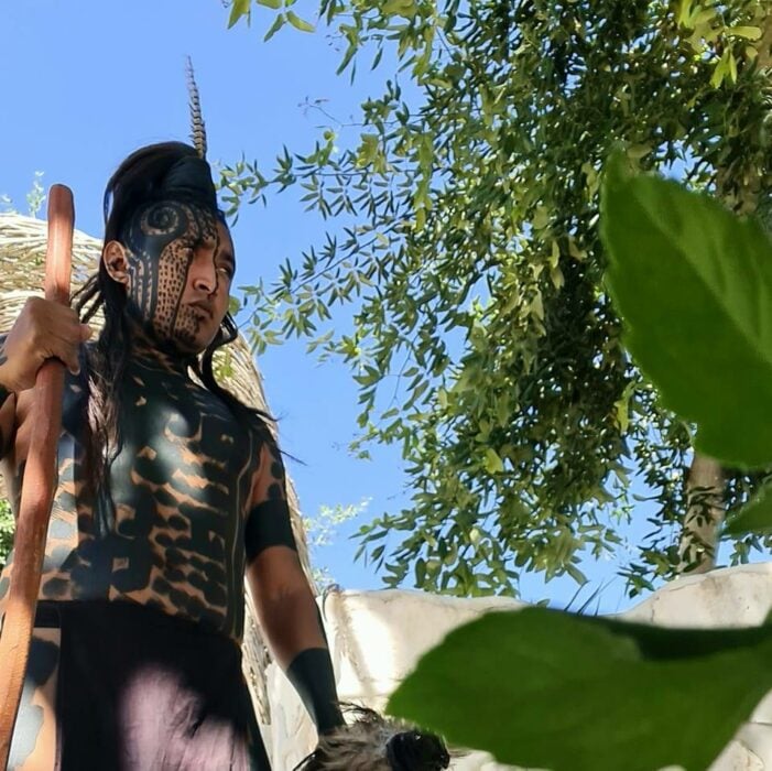 Hombre guerrero maya