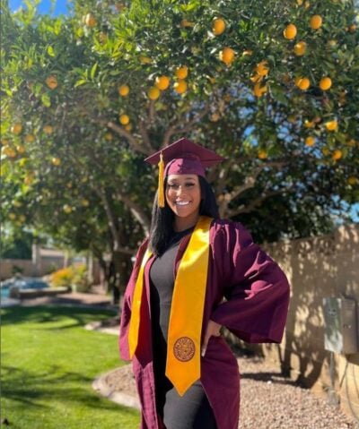 Joven abre OnlyFans para pagar su universidad y se hace rica