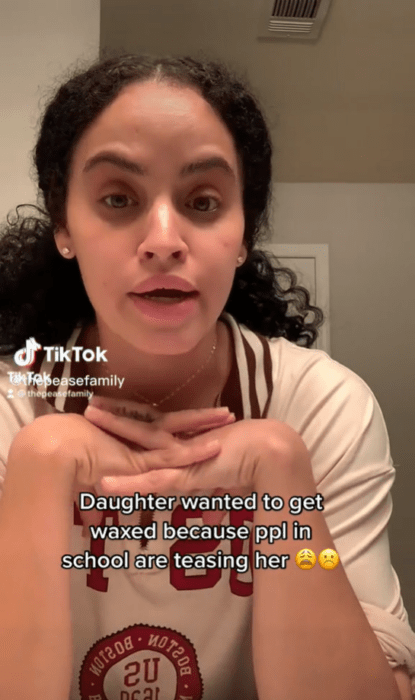 Madre de familia tiktok depilando a su hija