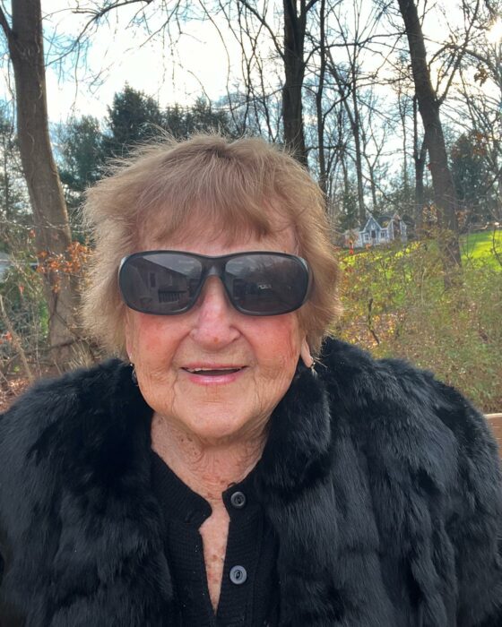 fotografía de una mujer conocida en redes sociales como grandma Droniak