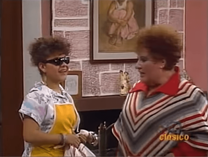 Evita Muñoz Chachita with Claudia Ivette in a scene from the program Nosotros los Gómez dress casually