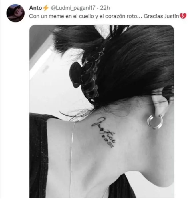 captura de pantalla de una publicación en Twitter donde una fanática de Justin Bieber se tatuó la fecha de su concierto en Argentina 