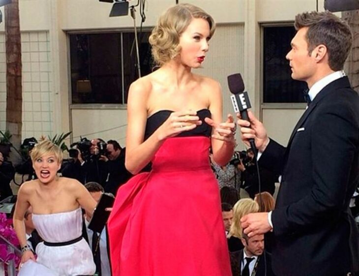 Jennifer Lawrence sneaks into Taylor Swift's photo