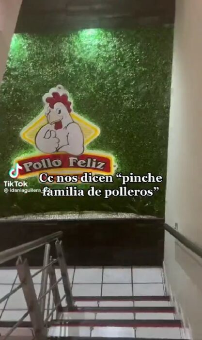 captura de pantalla de una sucursal del pollo feliz 