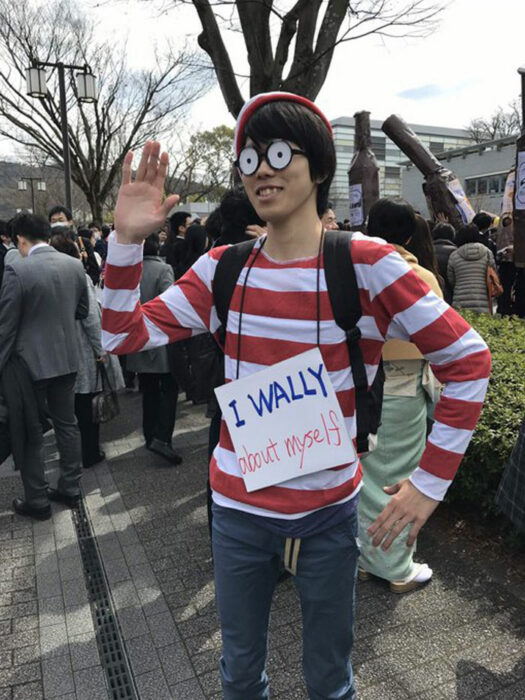 Wally en evento de graduación