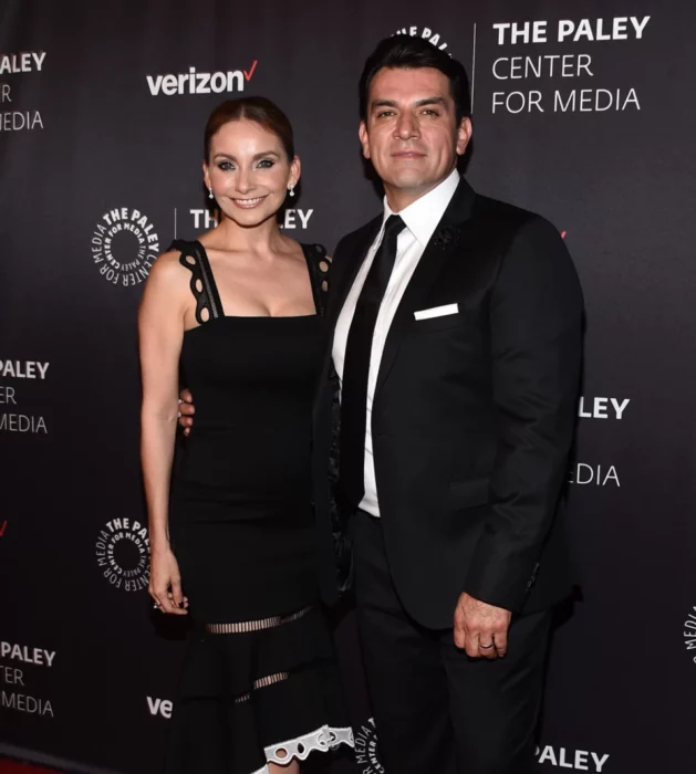 Jorge Salinas with Elizabeth Álvarez on the carpet