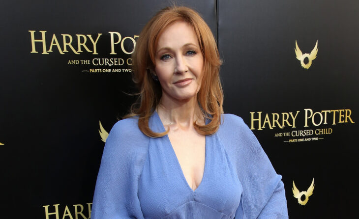 j.k. rowling en alfombra roja de harry potter