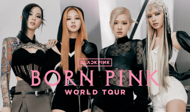 La banda de K-pop Blackpink posando para la cámara