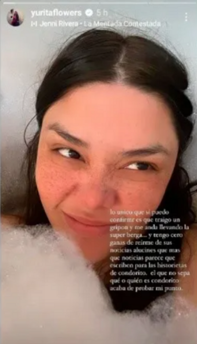 la cantante Yuridia sin maquillaje tomando un relajante baño de espuma imagen de Instagram