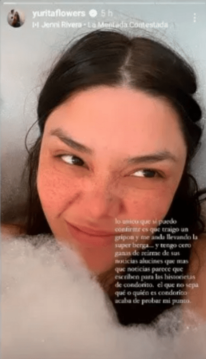 la cantante Yuridia sin maquillaje tomando un relajante baño de espuma imagen de Instagram