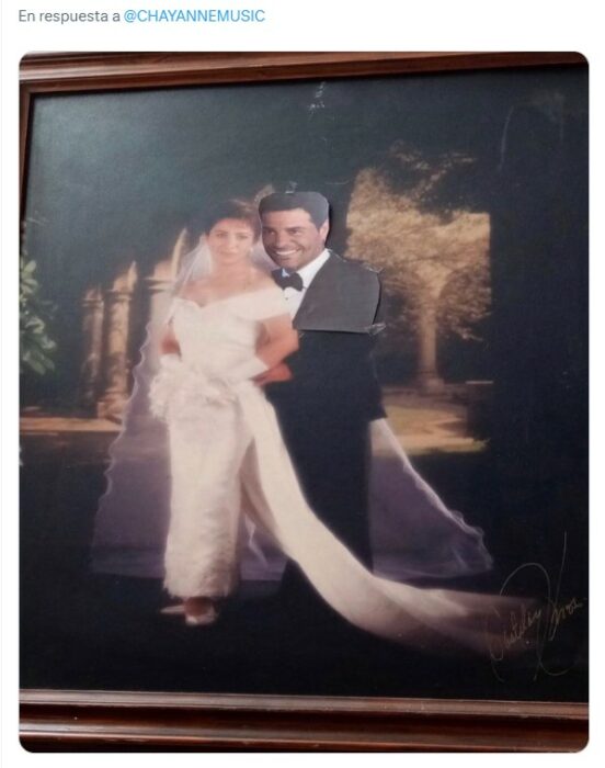 fotografía de una boda de una mujer con la foto sobrepuesta del cantante Chayanne 