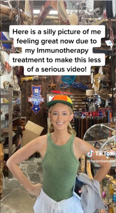 photo of a girl who found out she had cancer by making a beauty trending video on TikTok 