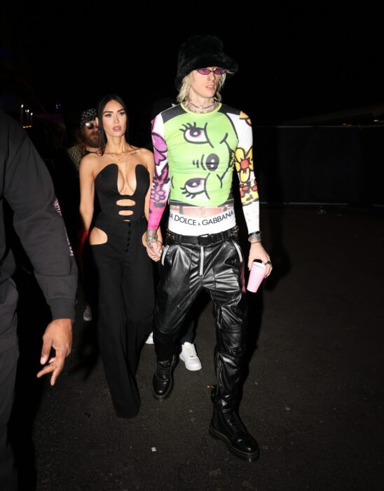 Megan Fox de la mano de su prometido Machine Gun Kelly rumbo a la fiesta de Drake el pasado 10 de febrero en Arizona