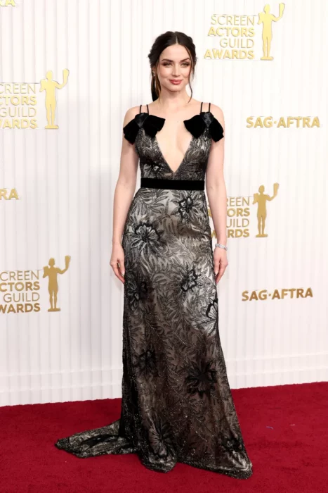 Mejores vestidos y looks en los SAG Awards 2023; Ana de Armas