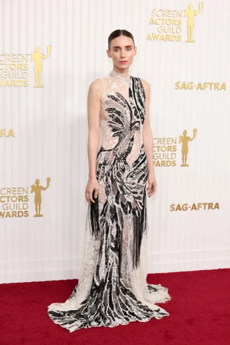 Mejores vestidos y looks en los SAG Awards 2023; Rooney Mara