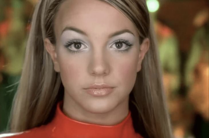 britney spears en video de Oops I Did It Again