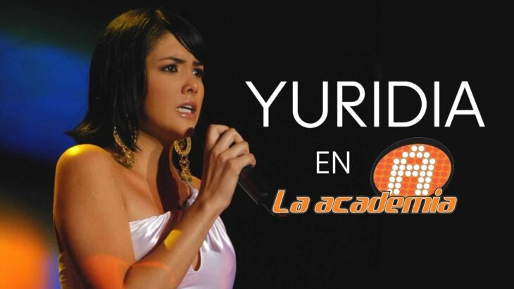 Yuridia en una de sus primeras apariciones en La Academia