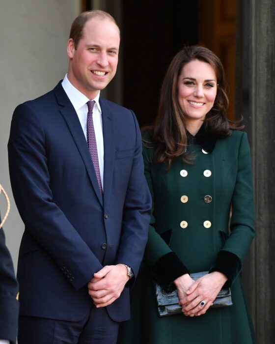 Kate y William sonriendo a la cámara