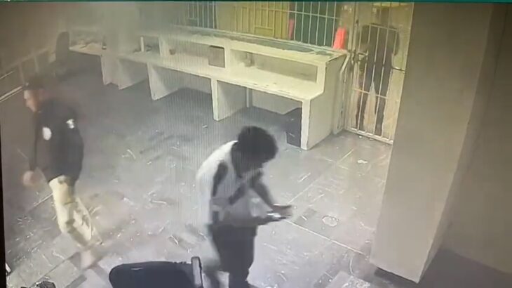 Imágenes de video de cámara de seguridad de incendio en centro de detención en Ciudad Juárez 