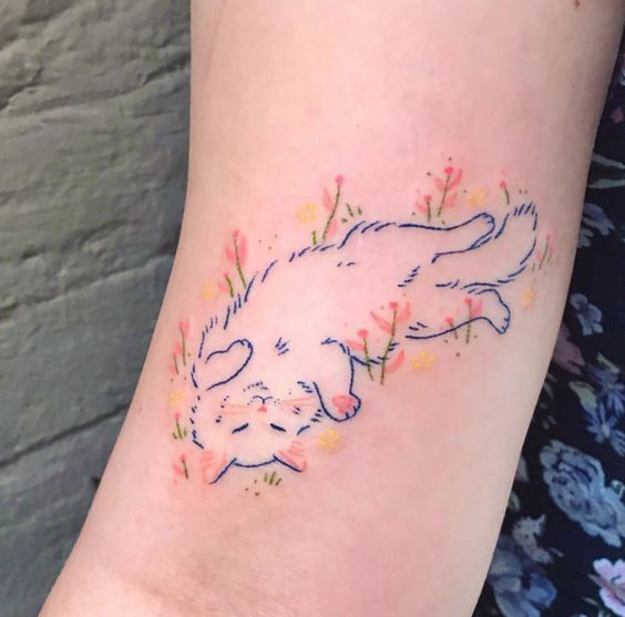 tatuaje girly de un gatito