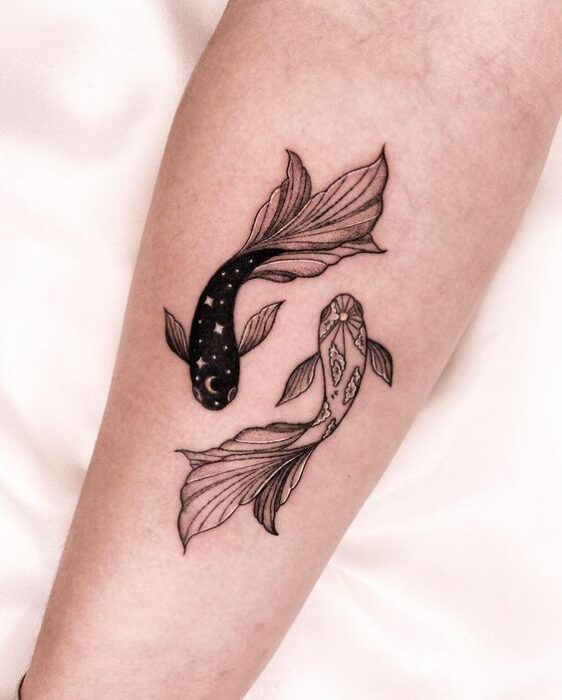 peces koi tatuaje yin yang