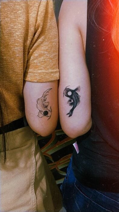 tatuajes de peces koi para mejores amigas