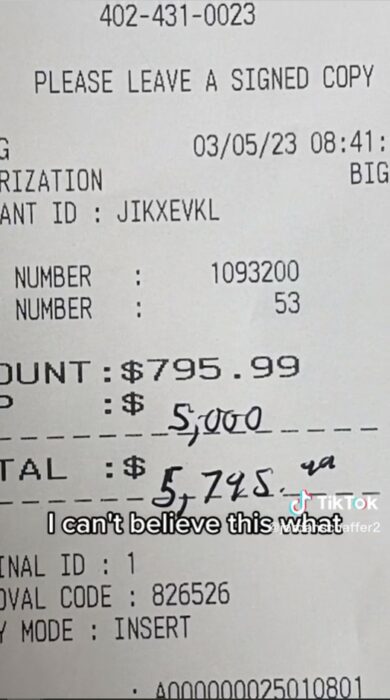 Ticket en la que Jason Derulo dejó propina a un mesero en Omaha 