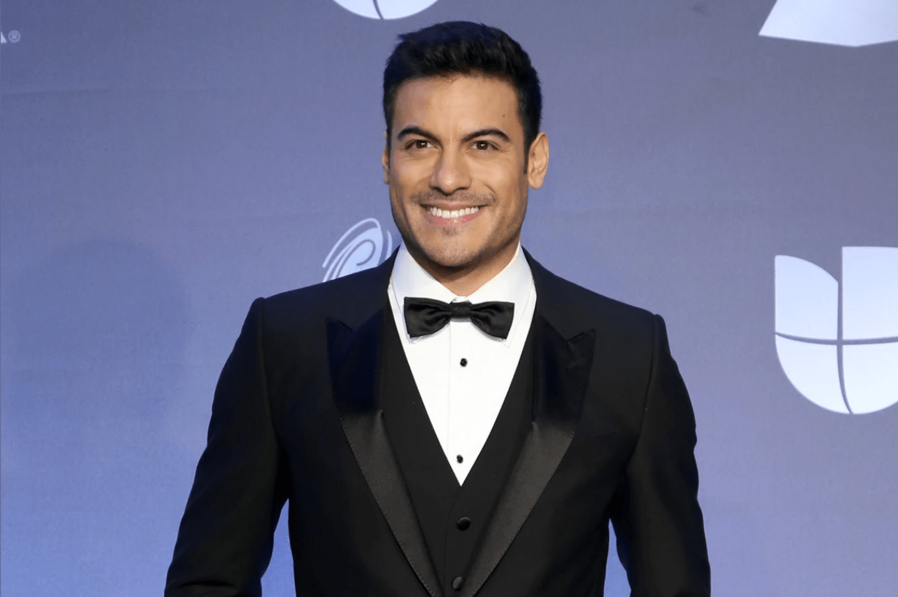 17 imágenes que prueban que Carlos Rivera esta mejor cada día