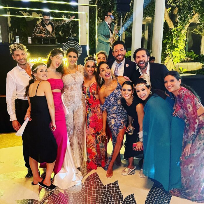 sofia con invitados a su boda