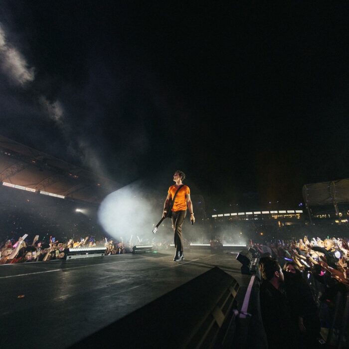 Shawn Mendes en el escenario de uno de sus conciertos 