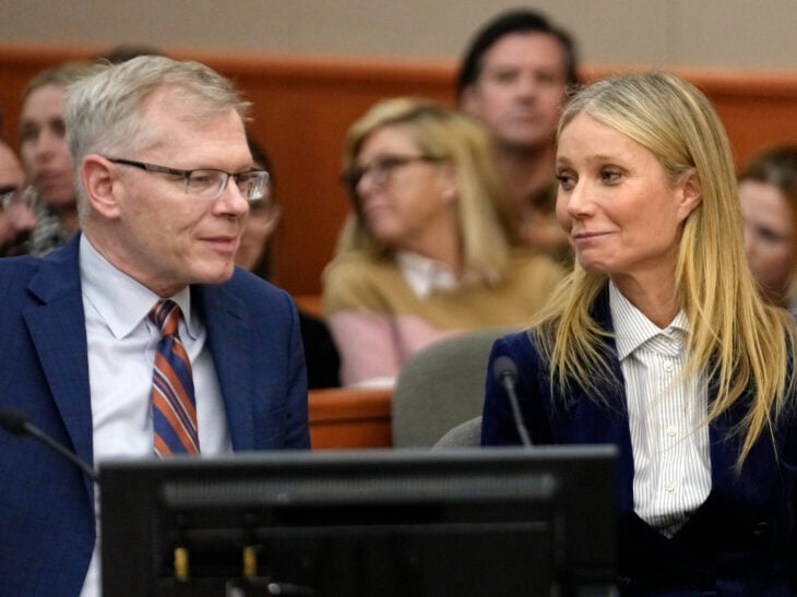 Gwyneth Paltrow y su abogado durante juicio por accidente de ski