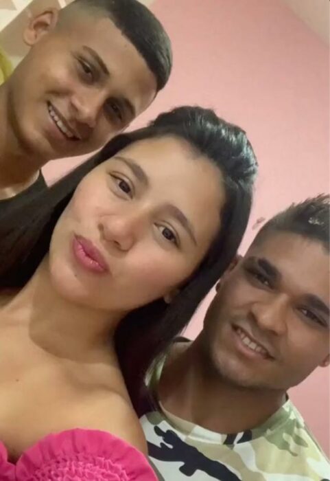 Selfie de João, Larissa e Ítalo