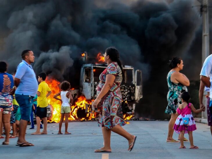 tragedia en una guardería de Brasil luego de un hombre prendió fuego al centro educativo, matando a nueve niños y a un profesor e hiriendo a unas 40 personas